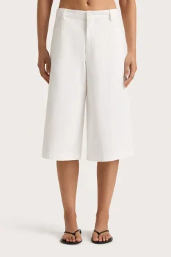 Cassis Short White