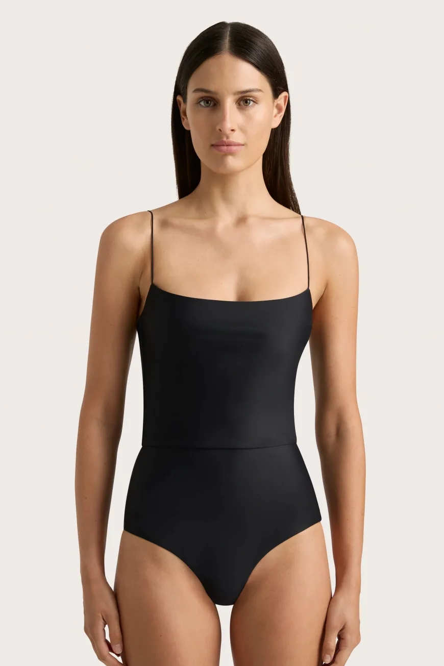 Elea Crop Top Black