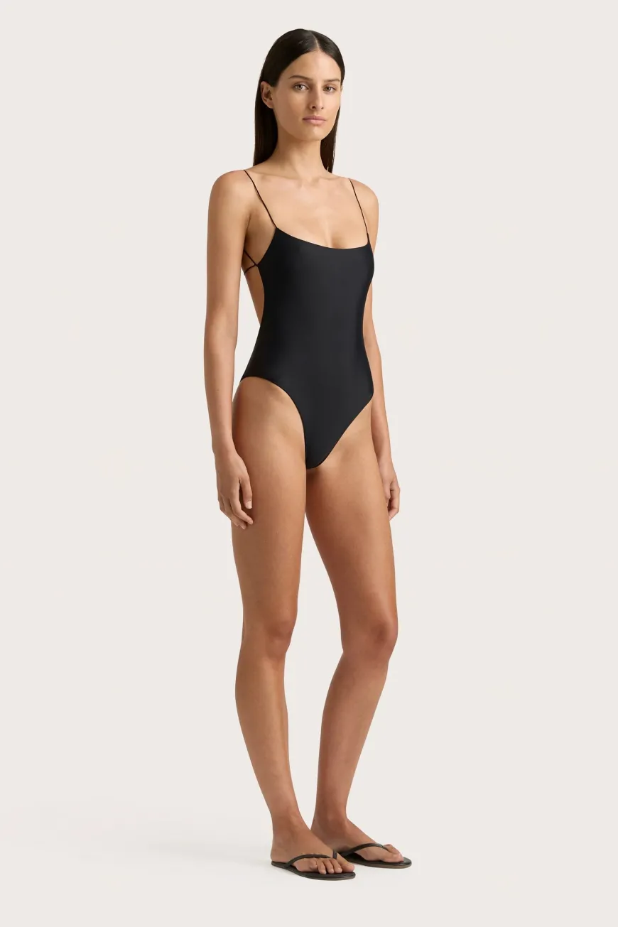 Elea One Piece Black
