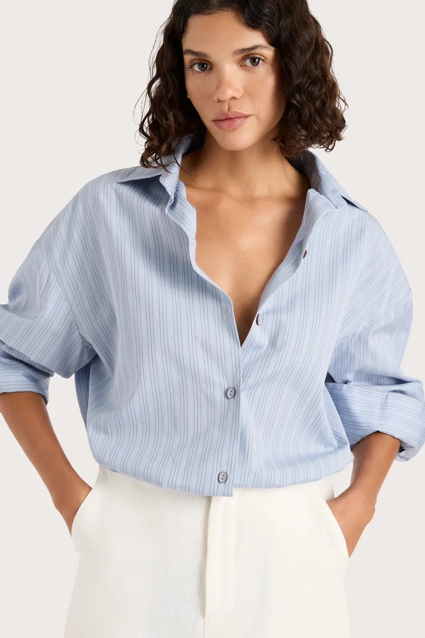 Freja Shirt Blue Pinstripe