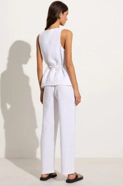 Maya Vest White